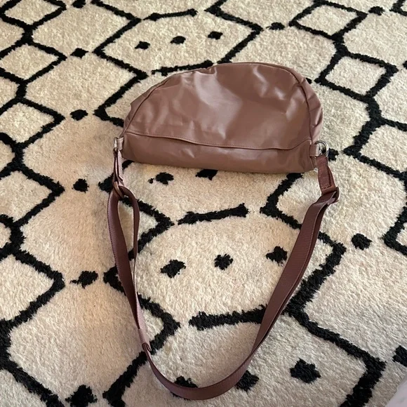 Lululemon Athletica Dusty Pink Shoulder Bag - Picture 5 of 5